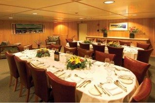 ISLAND PASSAGE -  Dining